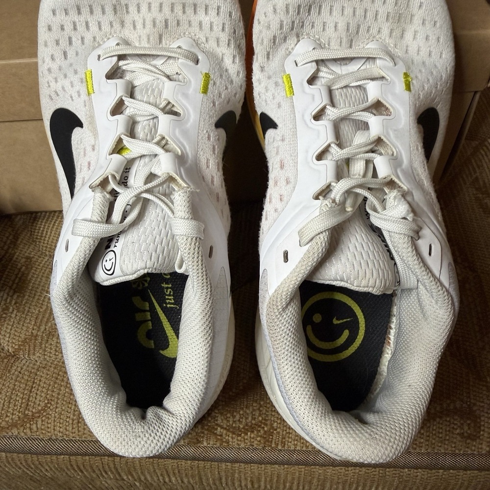 Nike Winflo 10 Shoes Womens Size 8 White Mesh Running Sneakers DV4023-101 - Picture 8 of 9